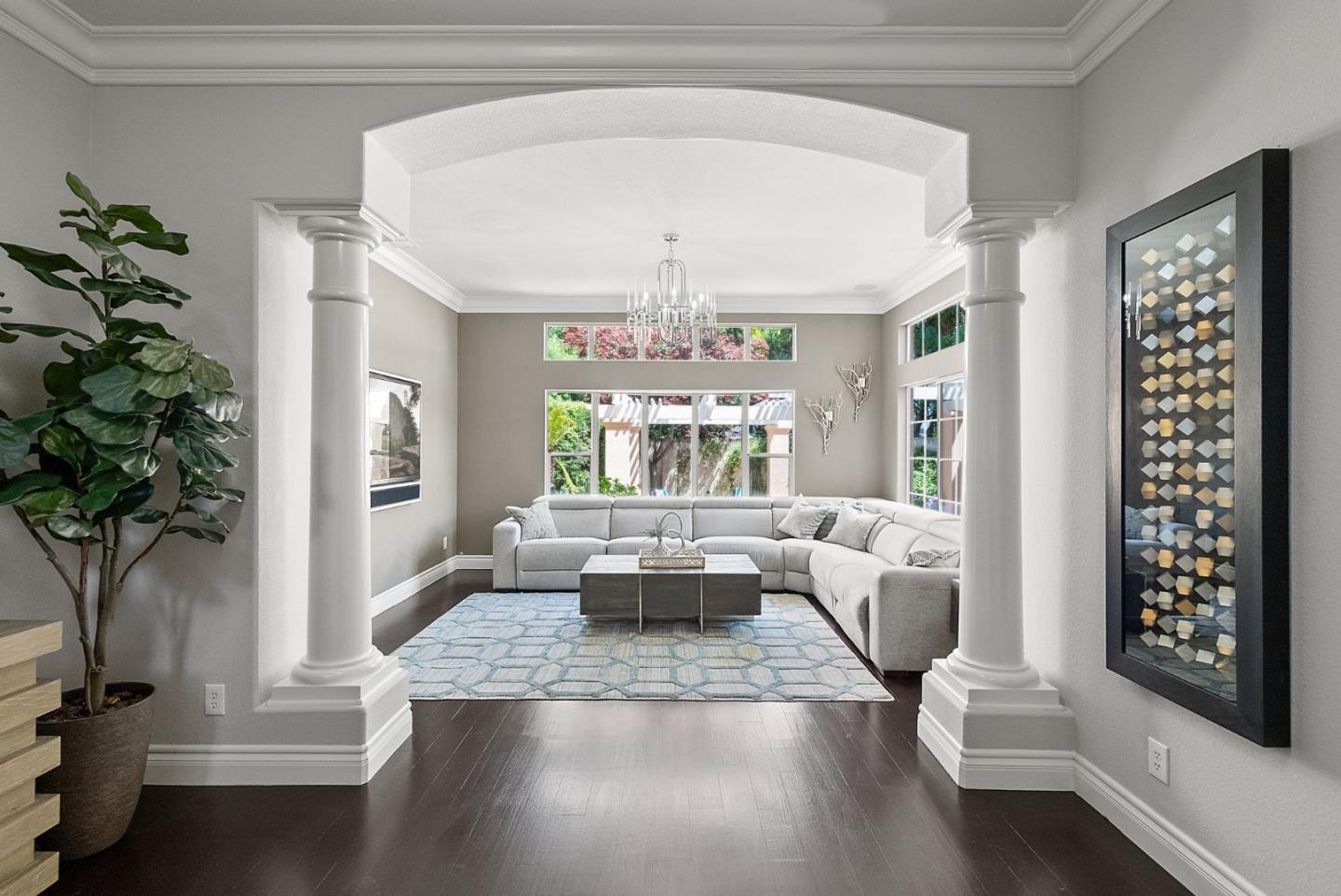 2182 Vizcaya Circle