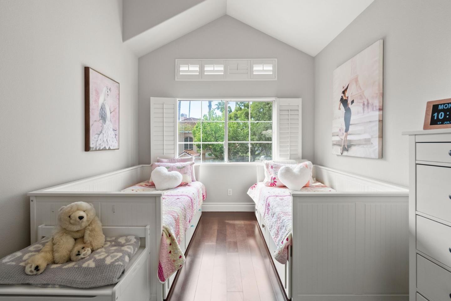 2182 Vizcaya Circle