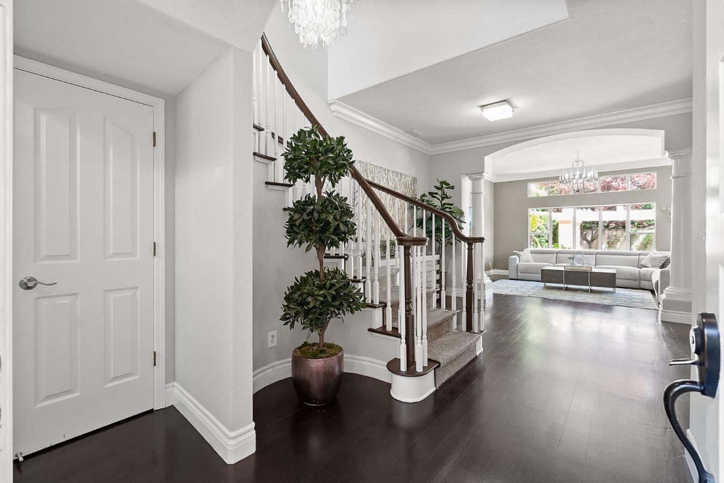 2182 Vizcaya Circle