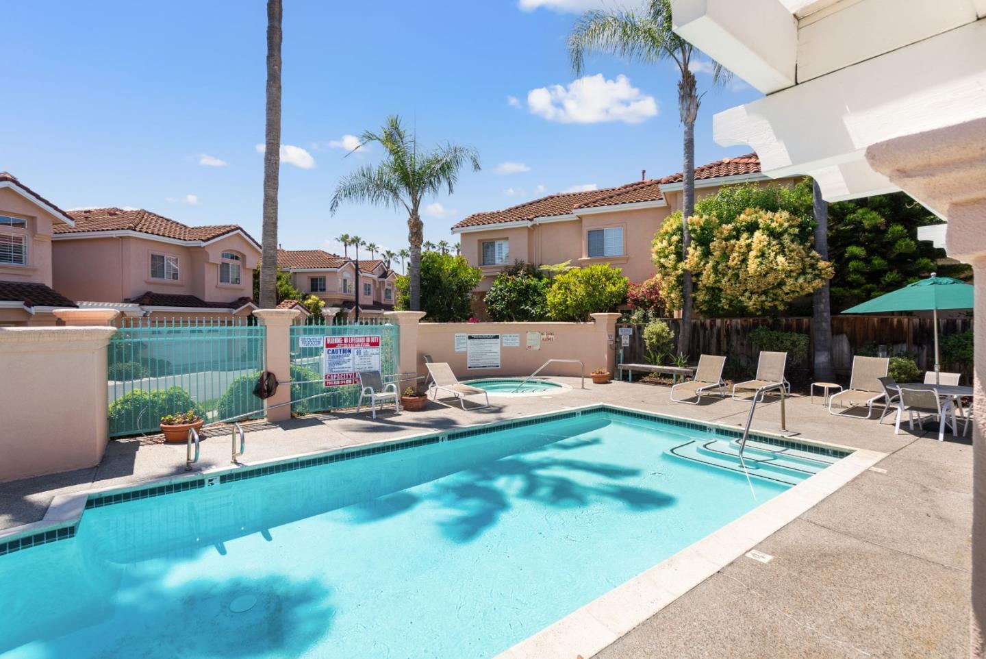 2182 Vizcaya Circle