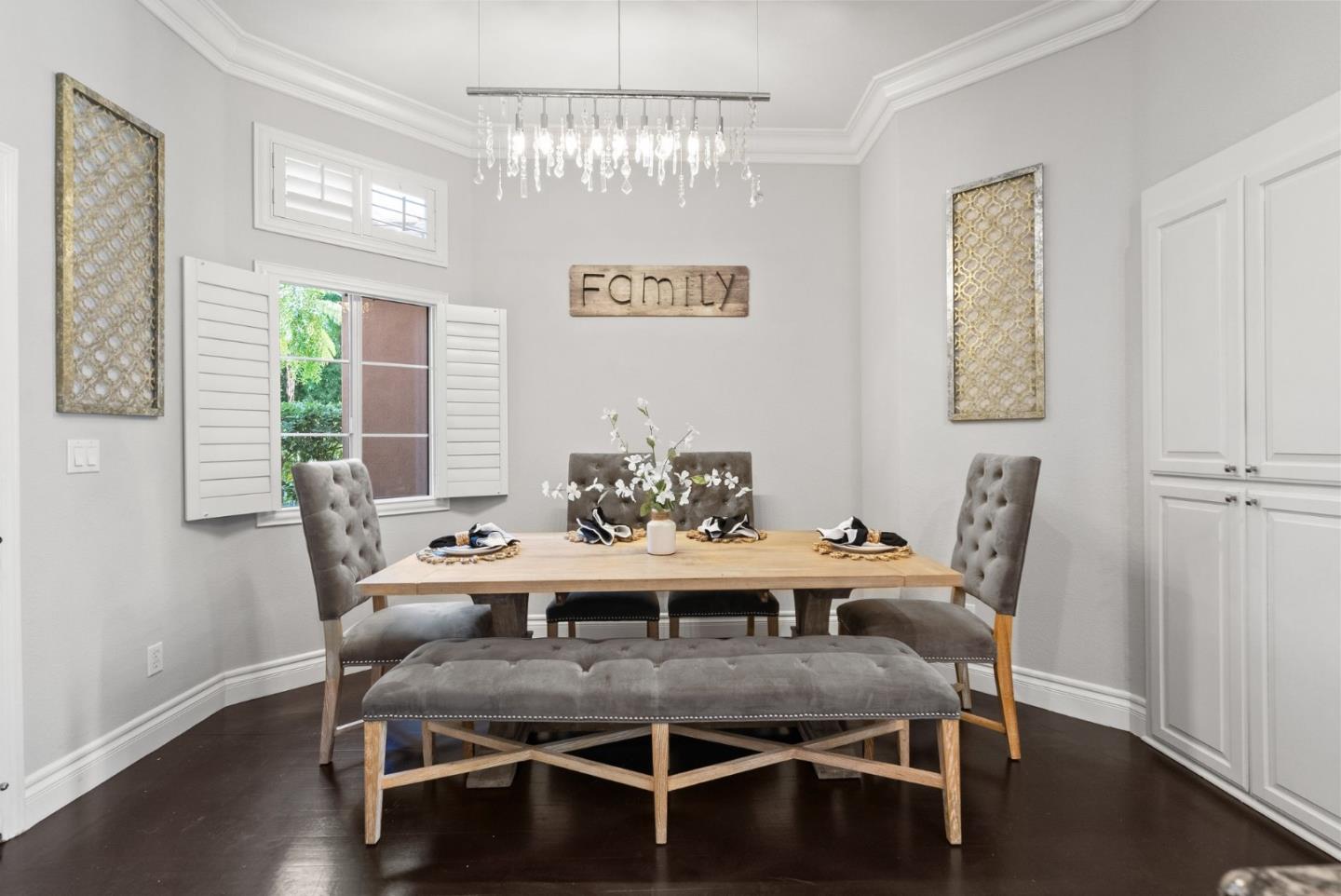 2182 Vizcaya Circle