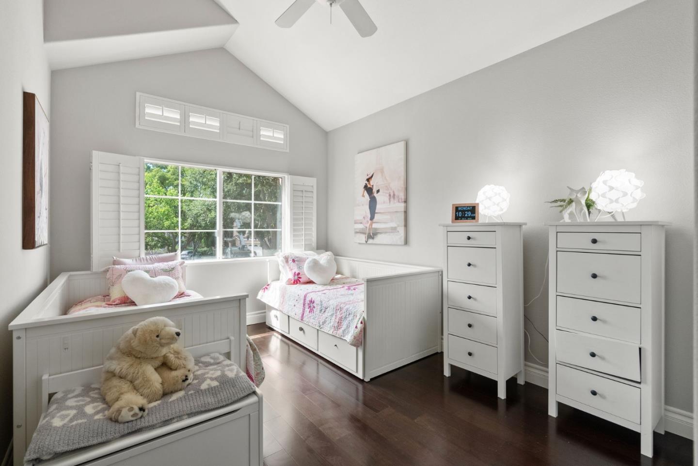 2182 Vizcaya Circle