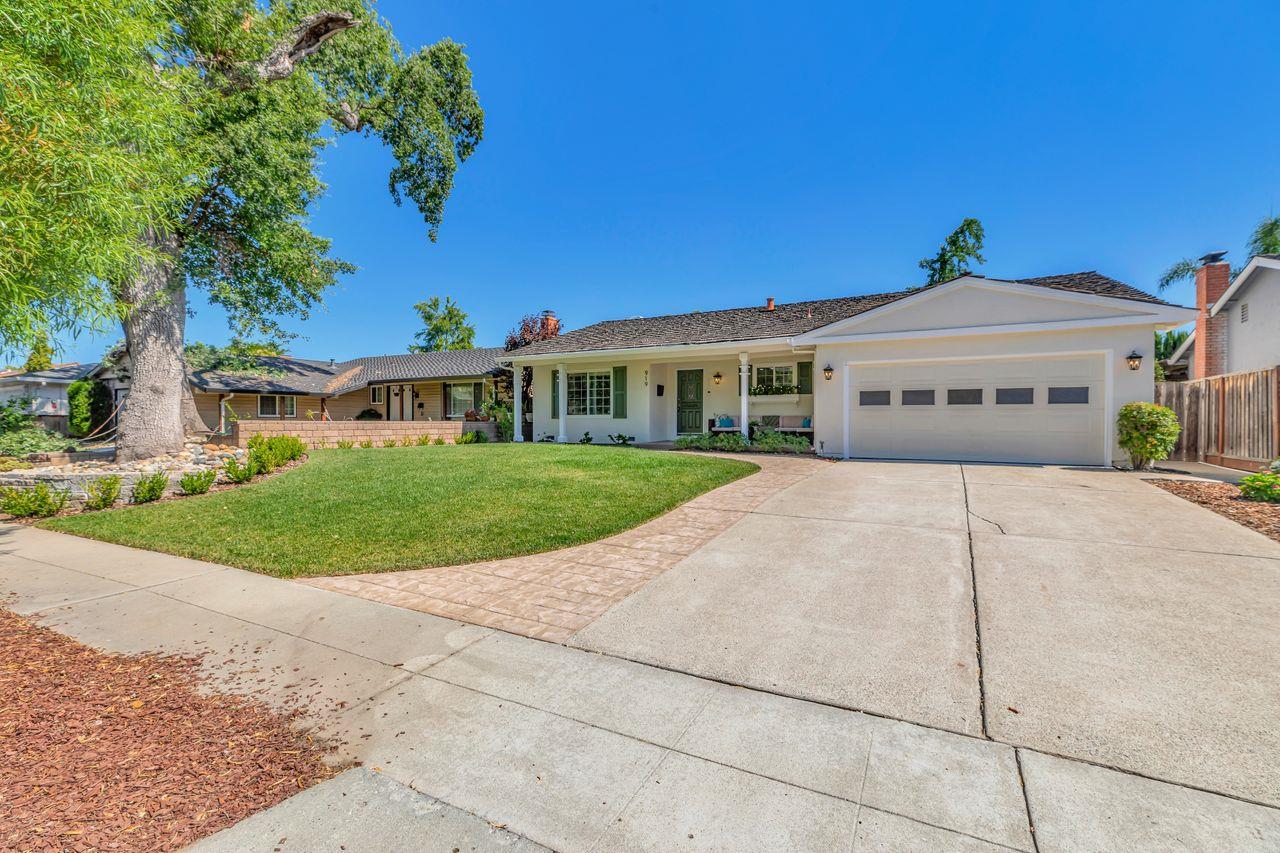 919 Maclay DR