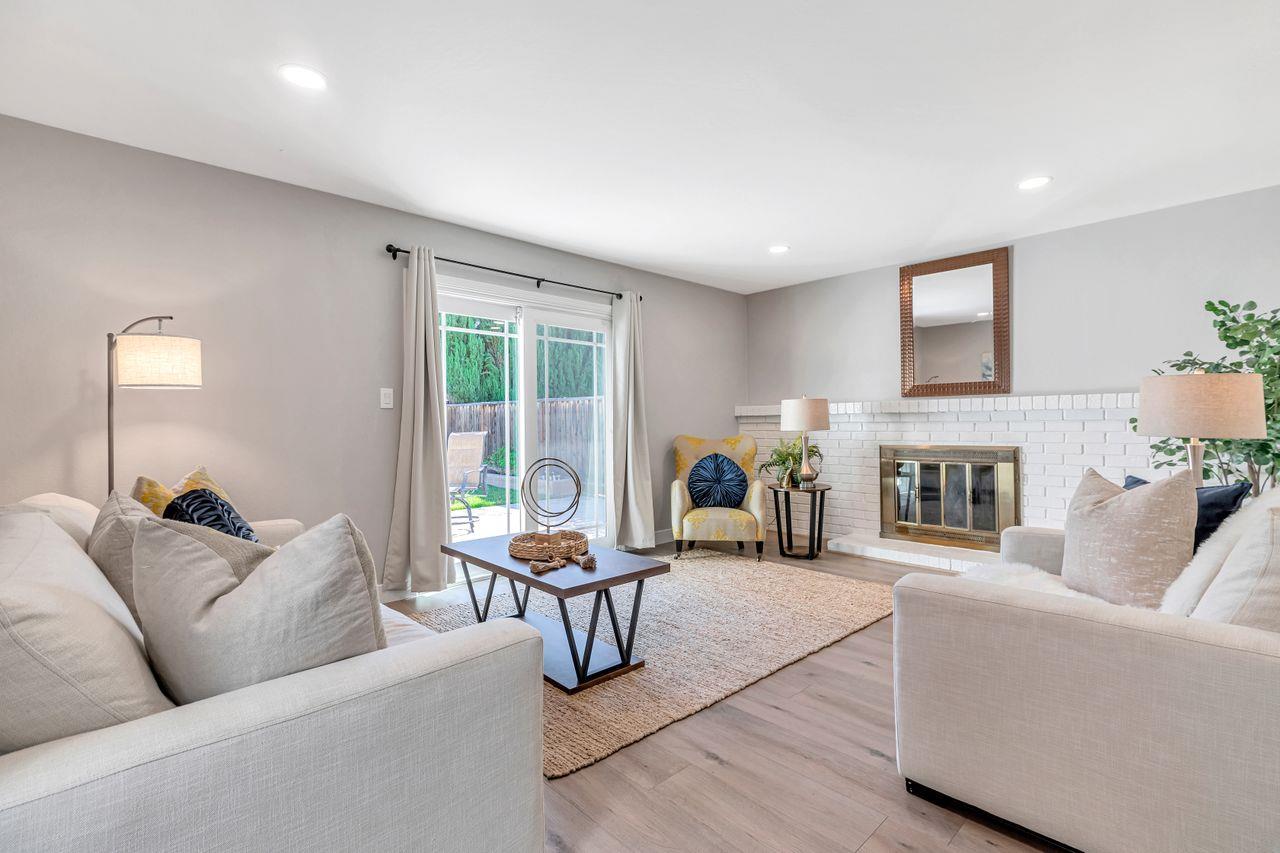 919 Maclay DR