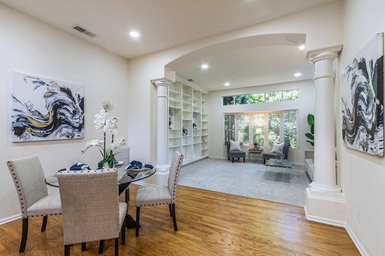 2127 Vizcaya WAY