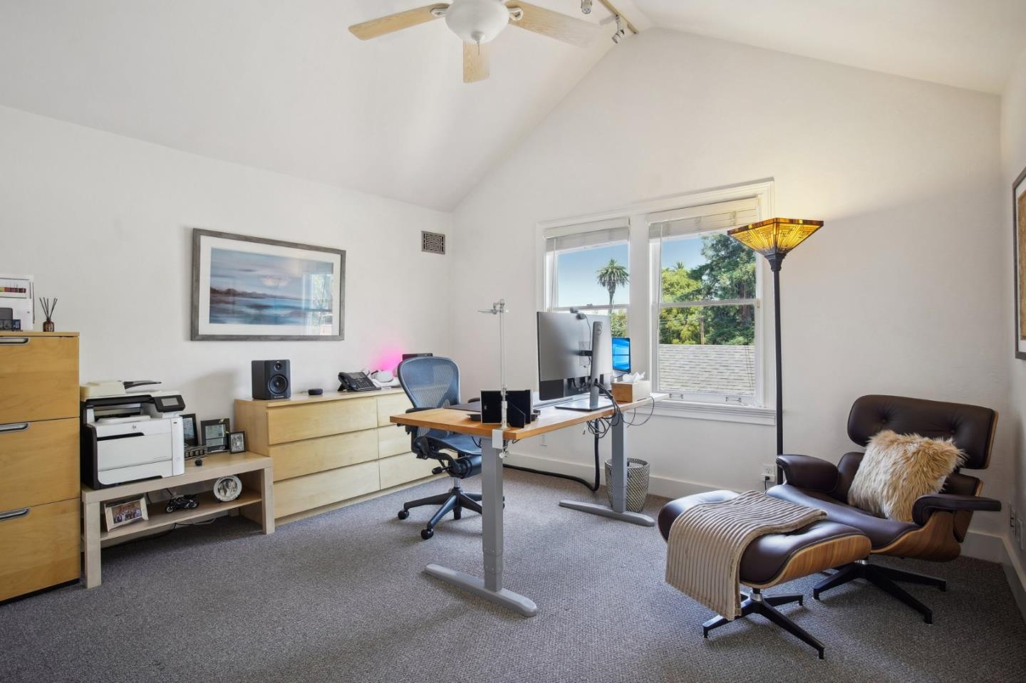 125 Hawthorne WAY