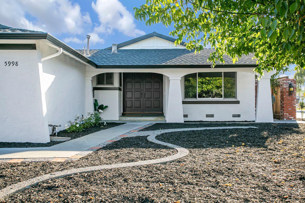 5998 Mohawk DR