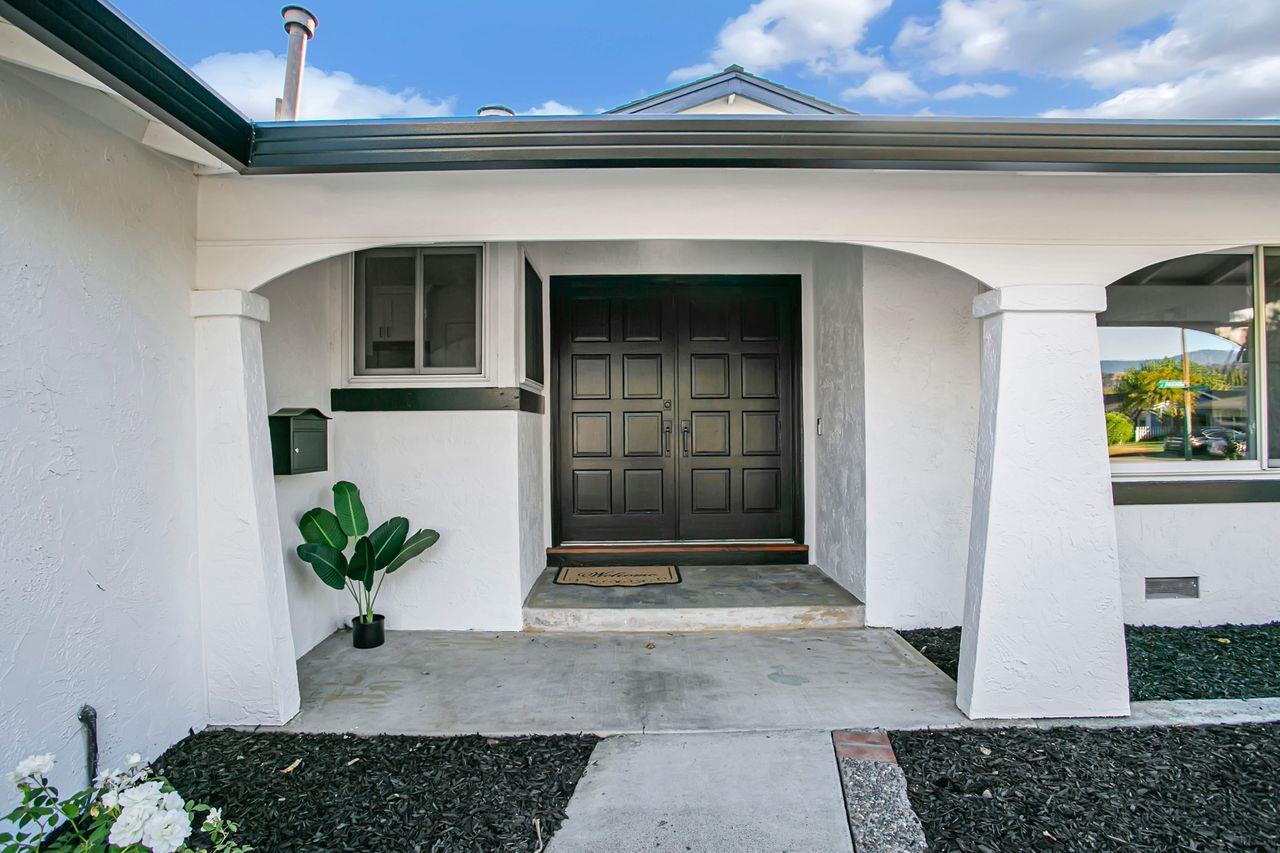 5998 Mohawk DR