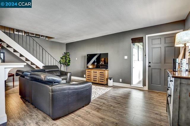 5532 Spinnaker Drive 2