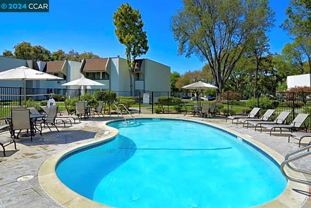 5532 Spinnaker Drive 2