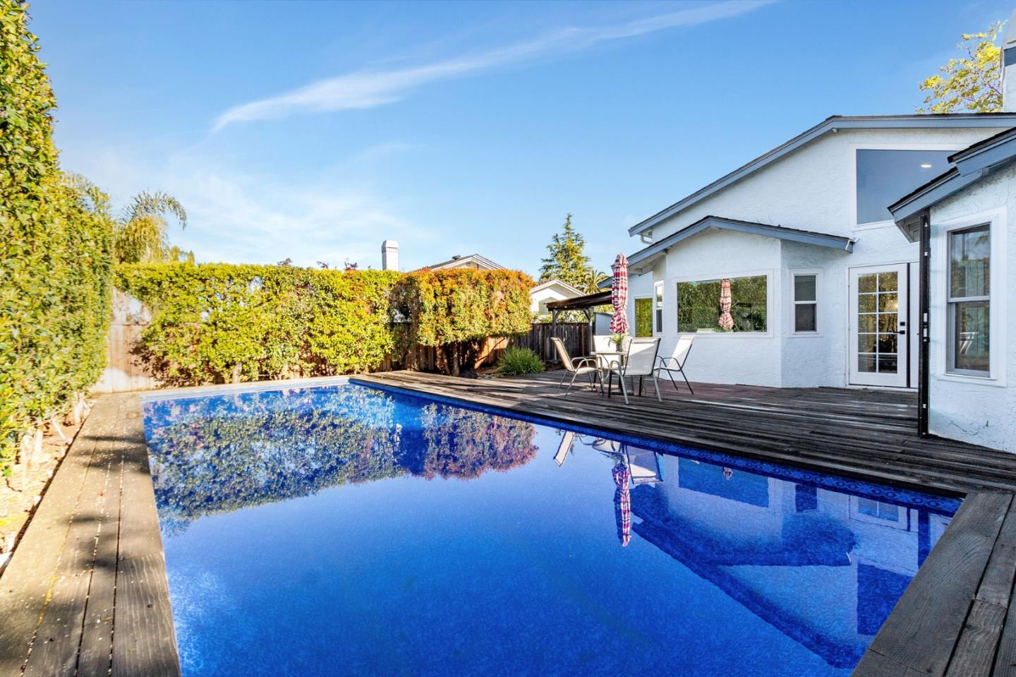 3544 Slopeview DR