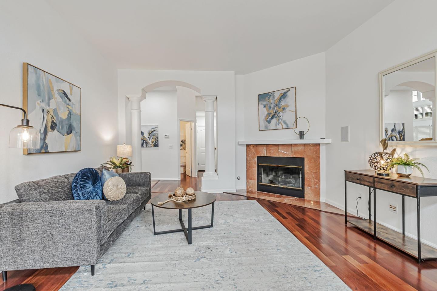 2122 Vizcaya Way