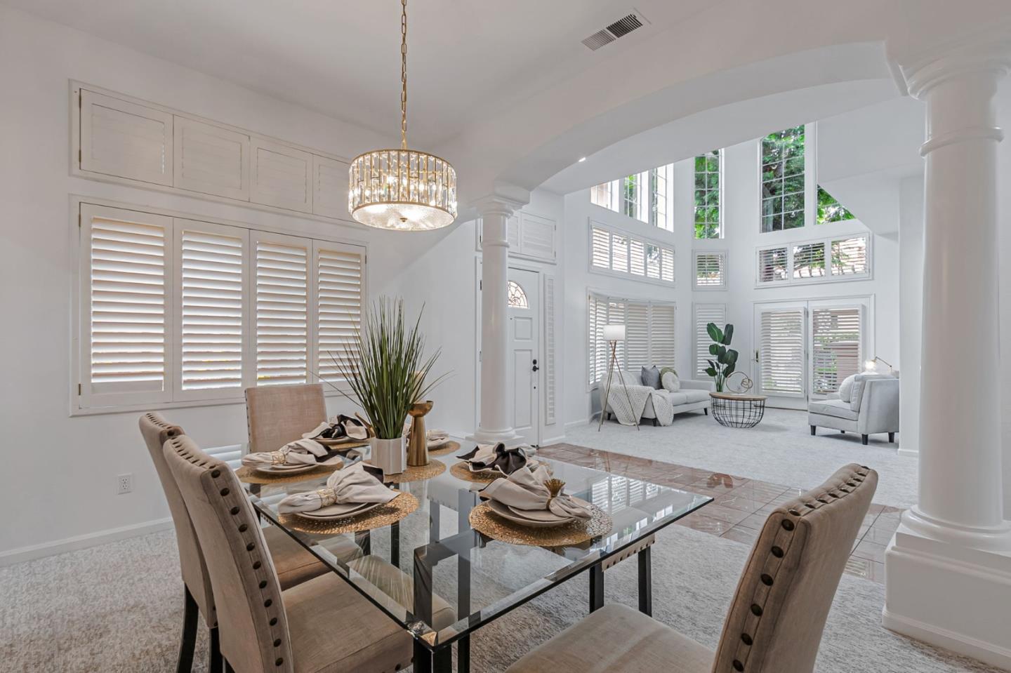 2122 Vizcaya Way
