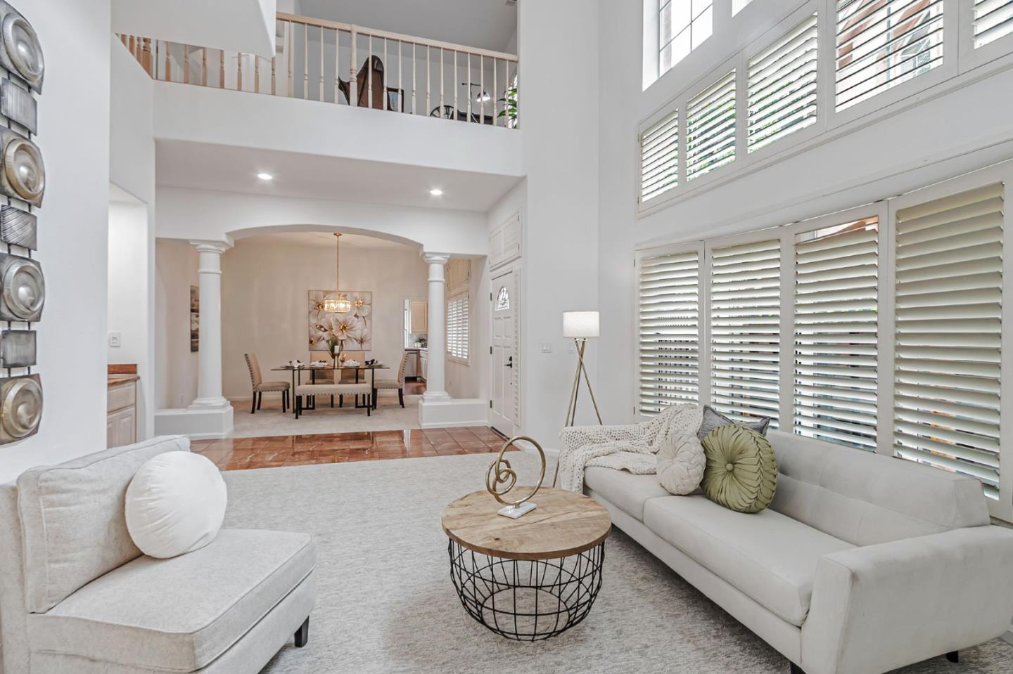 2122 Vizcaya Way