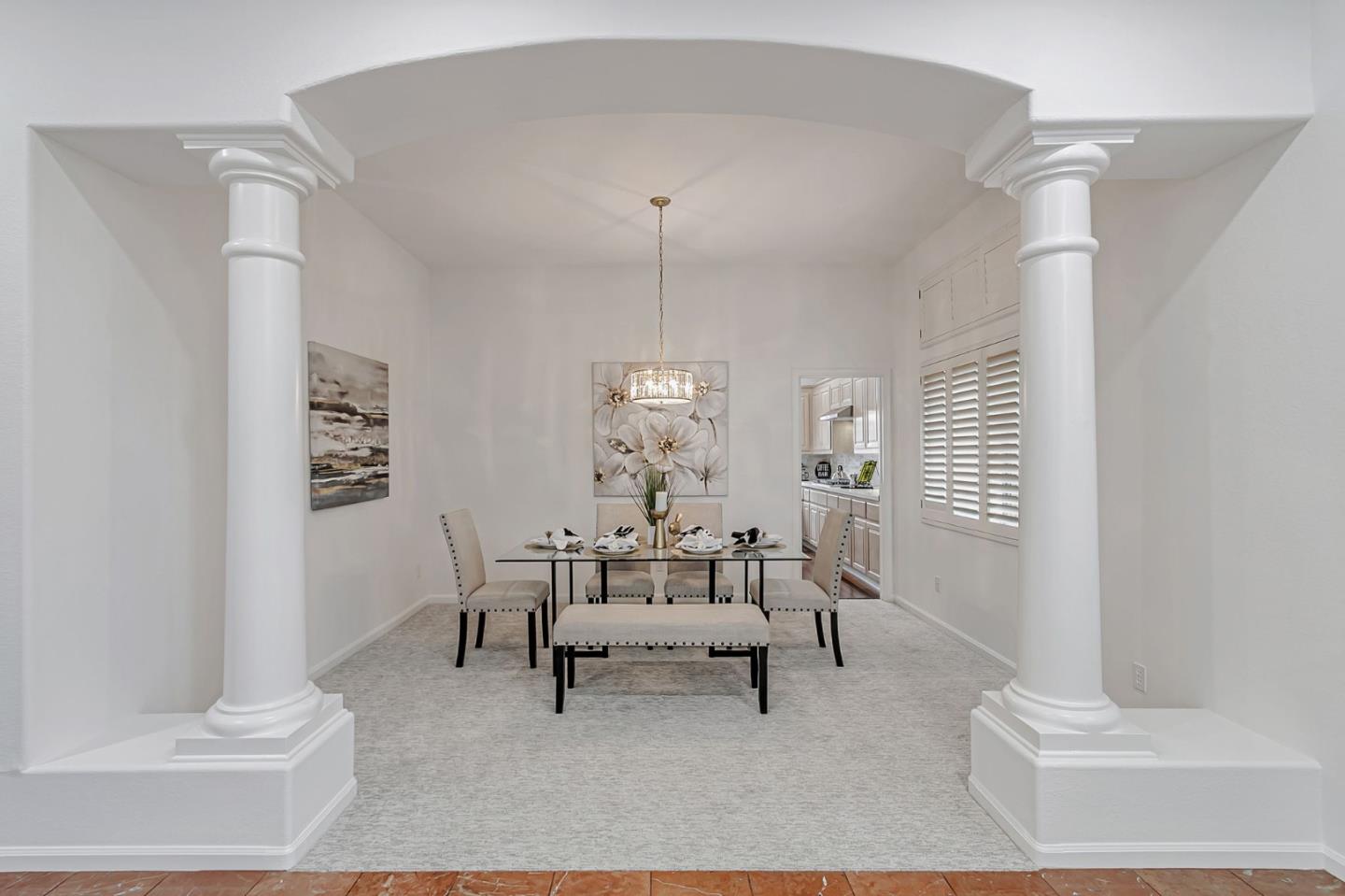 2122 Vizcaya Way