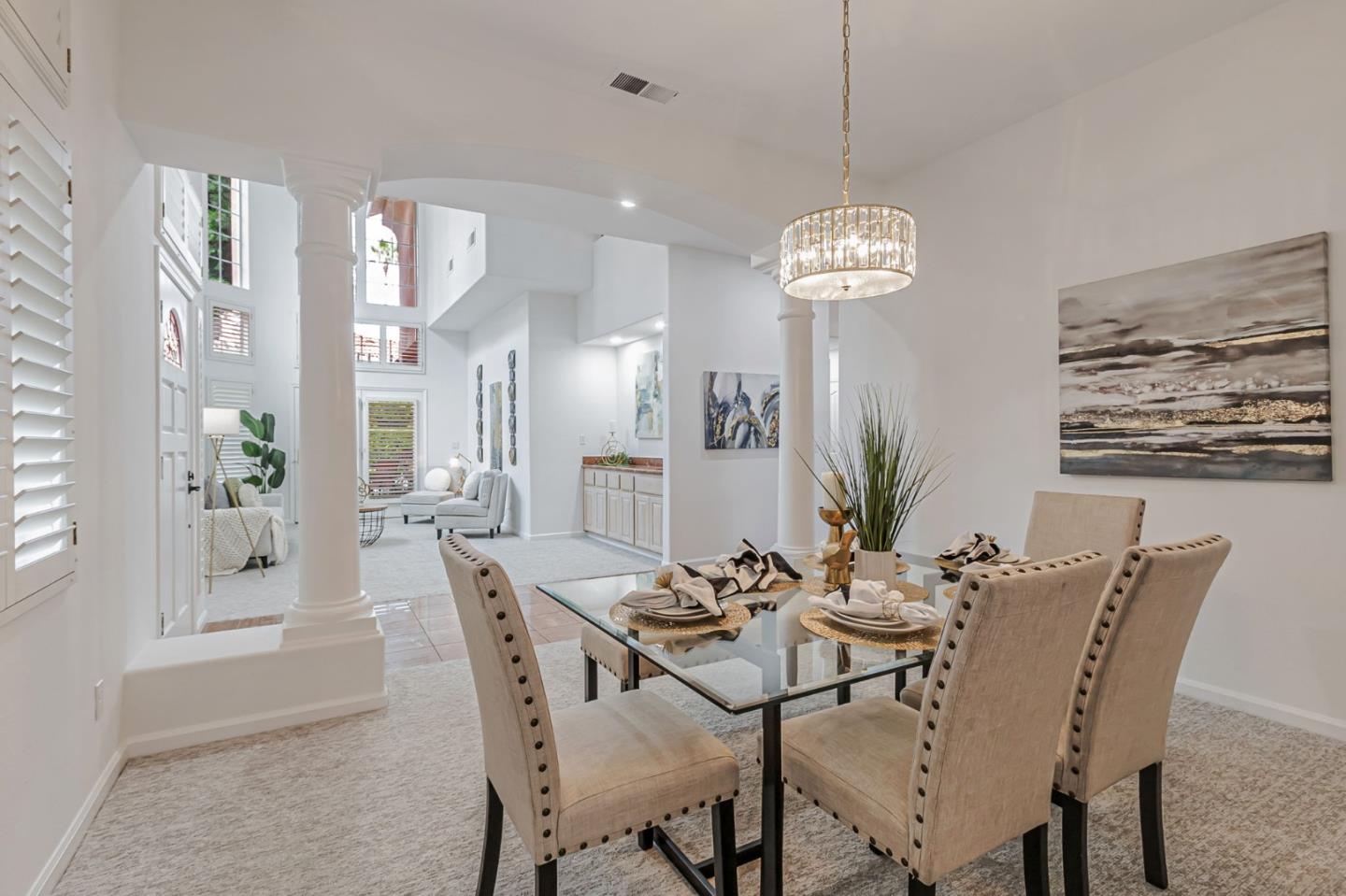 2122 Vizcaya Way