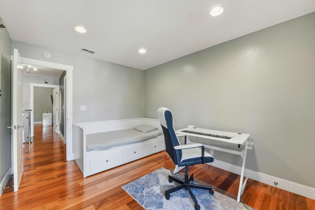 4802 Rio Vista Avenue