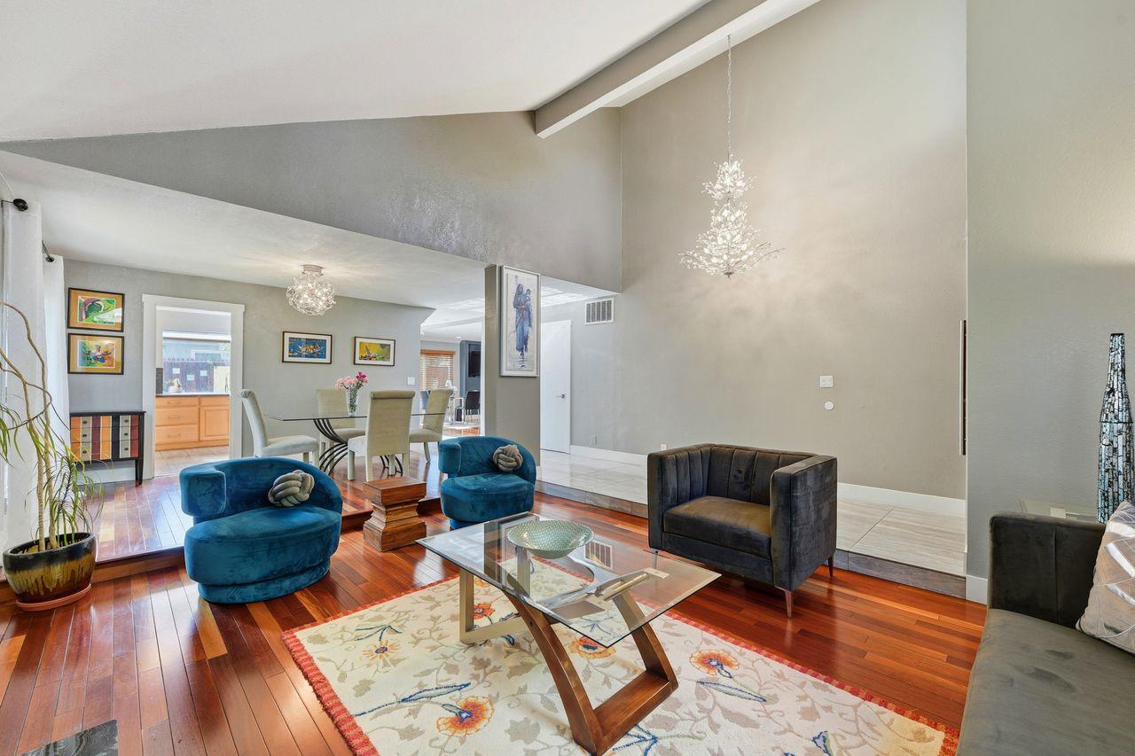 4802 Rio Vista Avenue