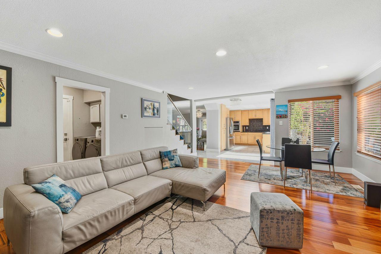 4802 Rio Vista Avenue