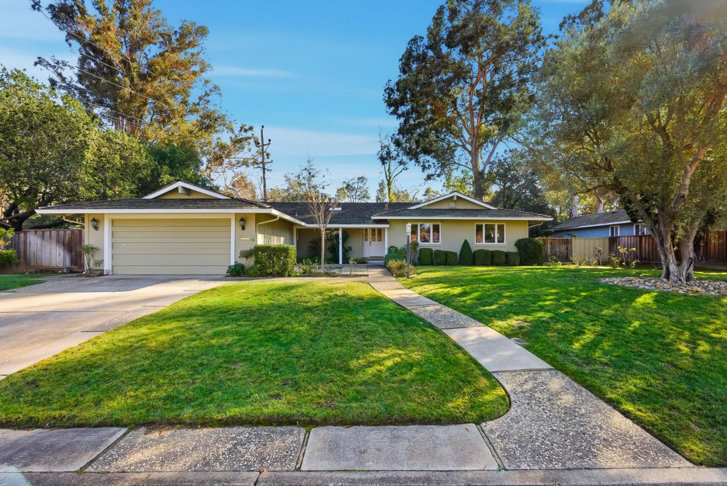 13312 Via Madronas Drive