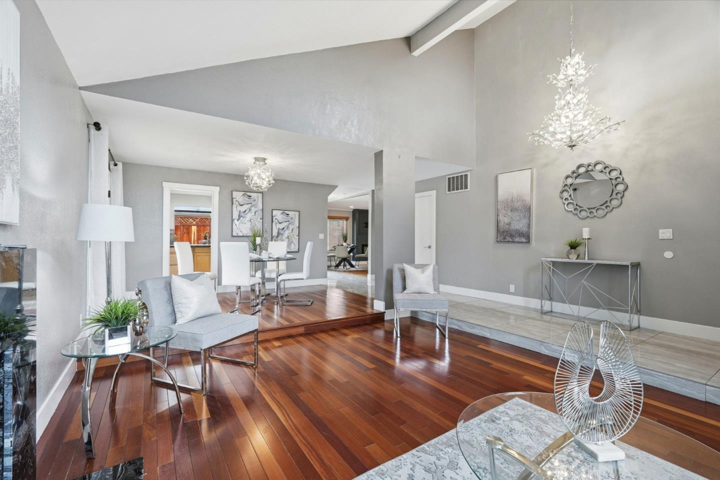 4802 Rio Vista