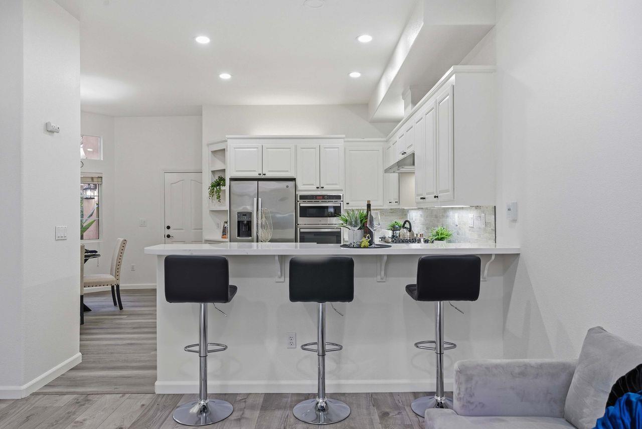 2207 Vizcaya Circle