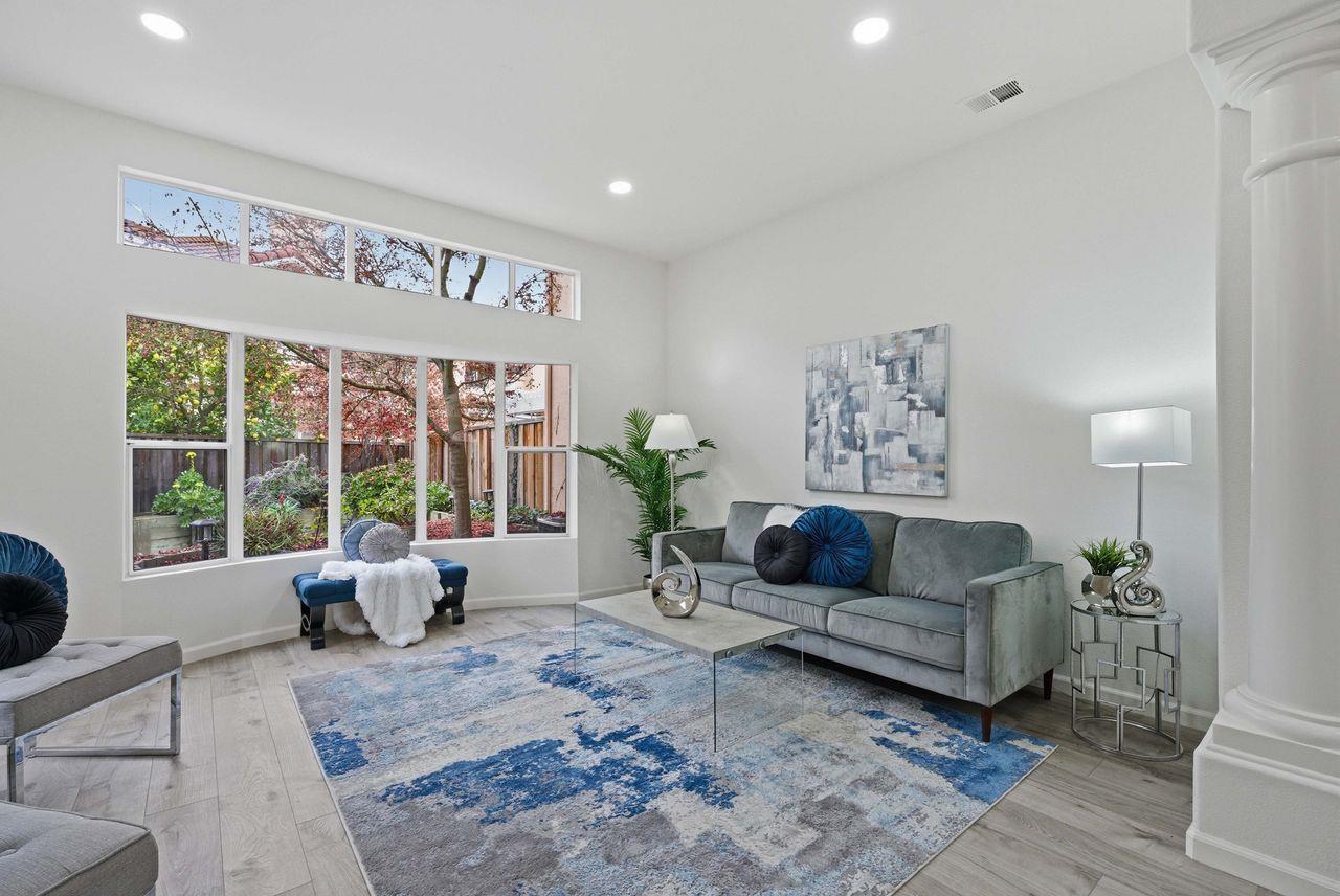 2207 Vizcaya Circle
