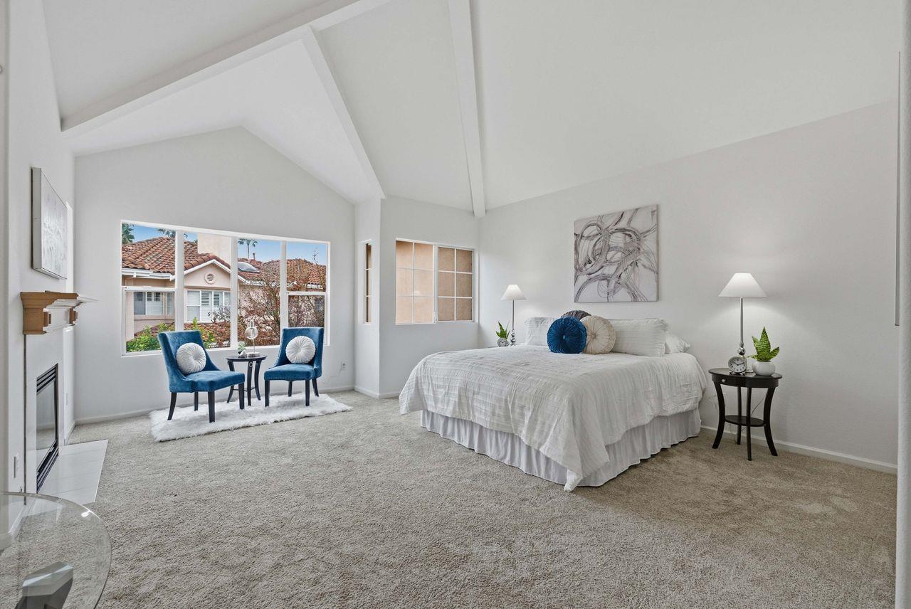 2207 Vizcaya Circle