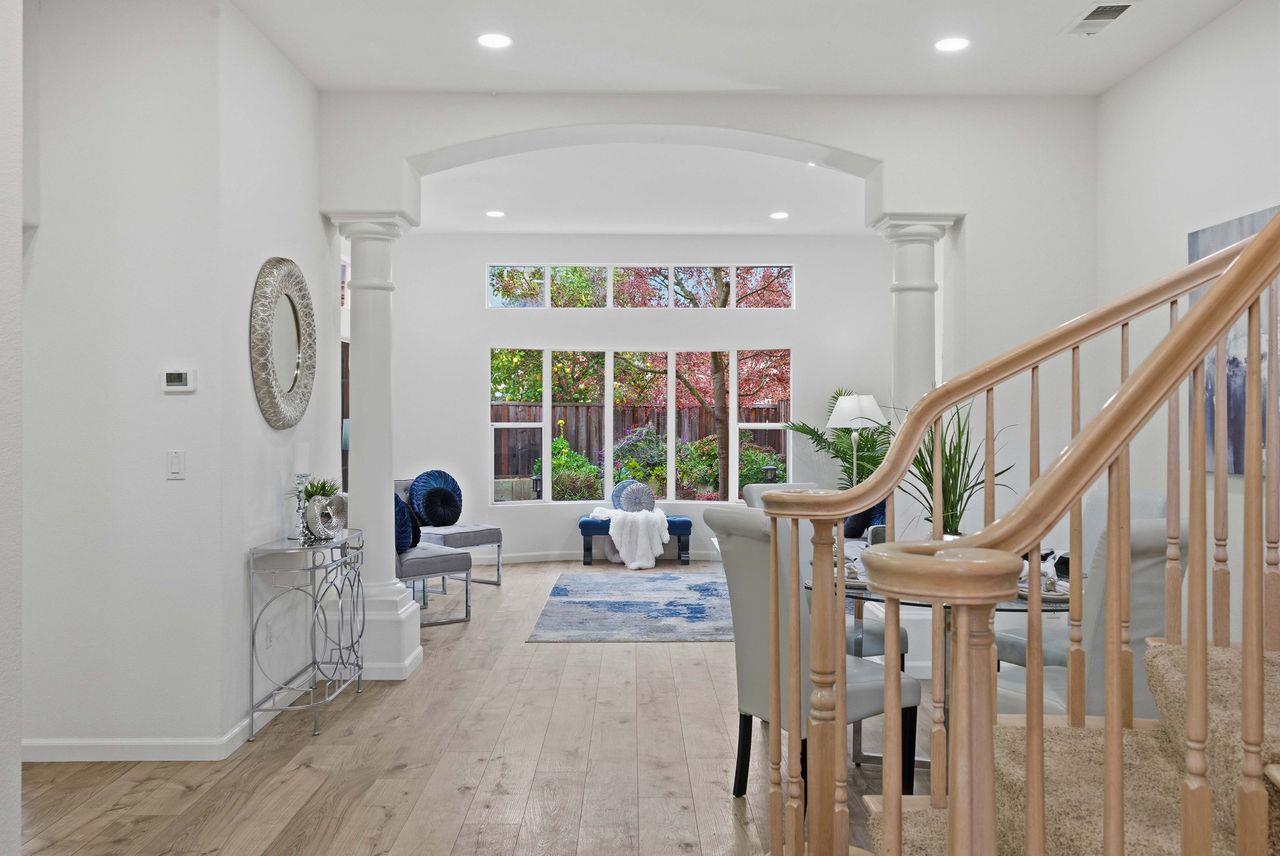 2207 Vizcaya Circle