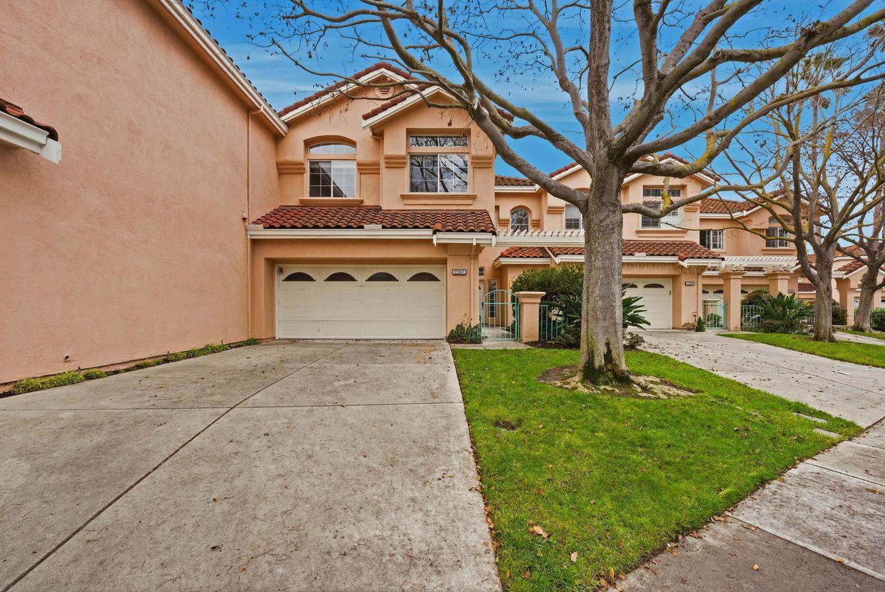 2207 Vizcaya Circle