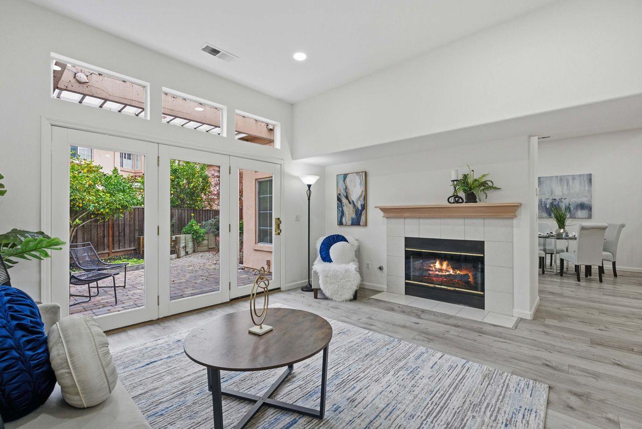 2207 Vizcaya Circle