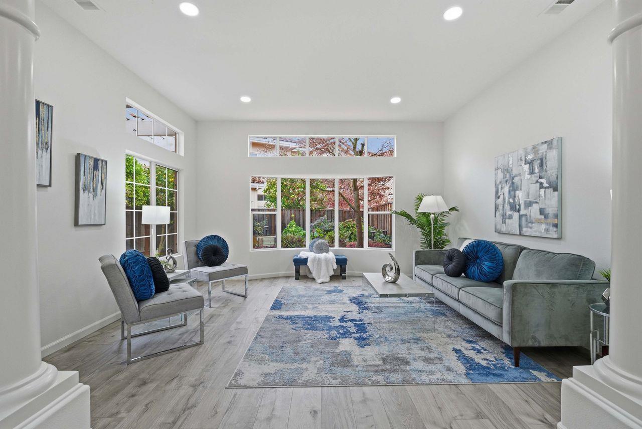 2207 Vizcaya Circle