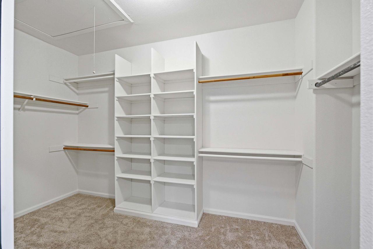 2207 Vizcaya Circle