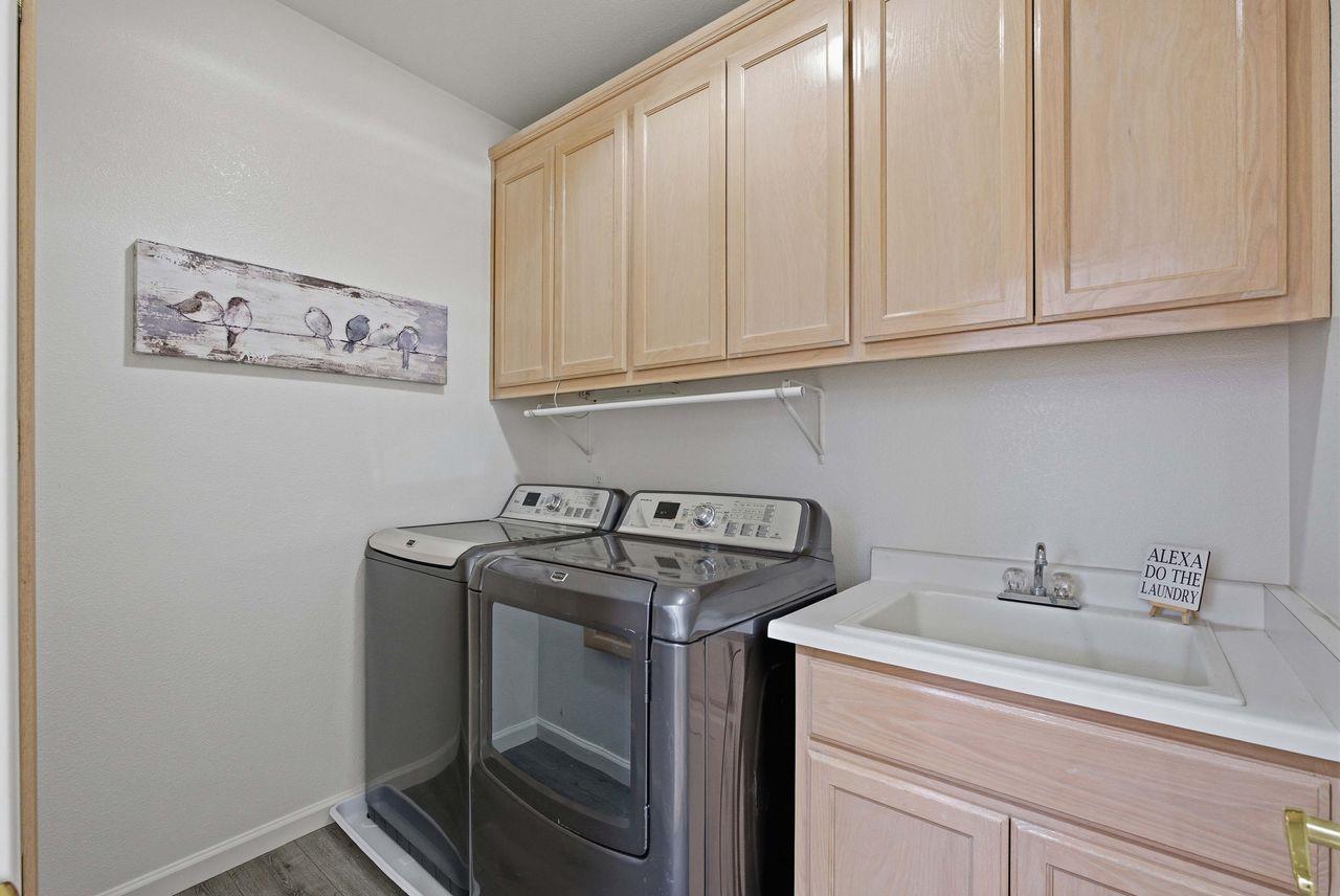 2207 Vizcaya Circle