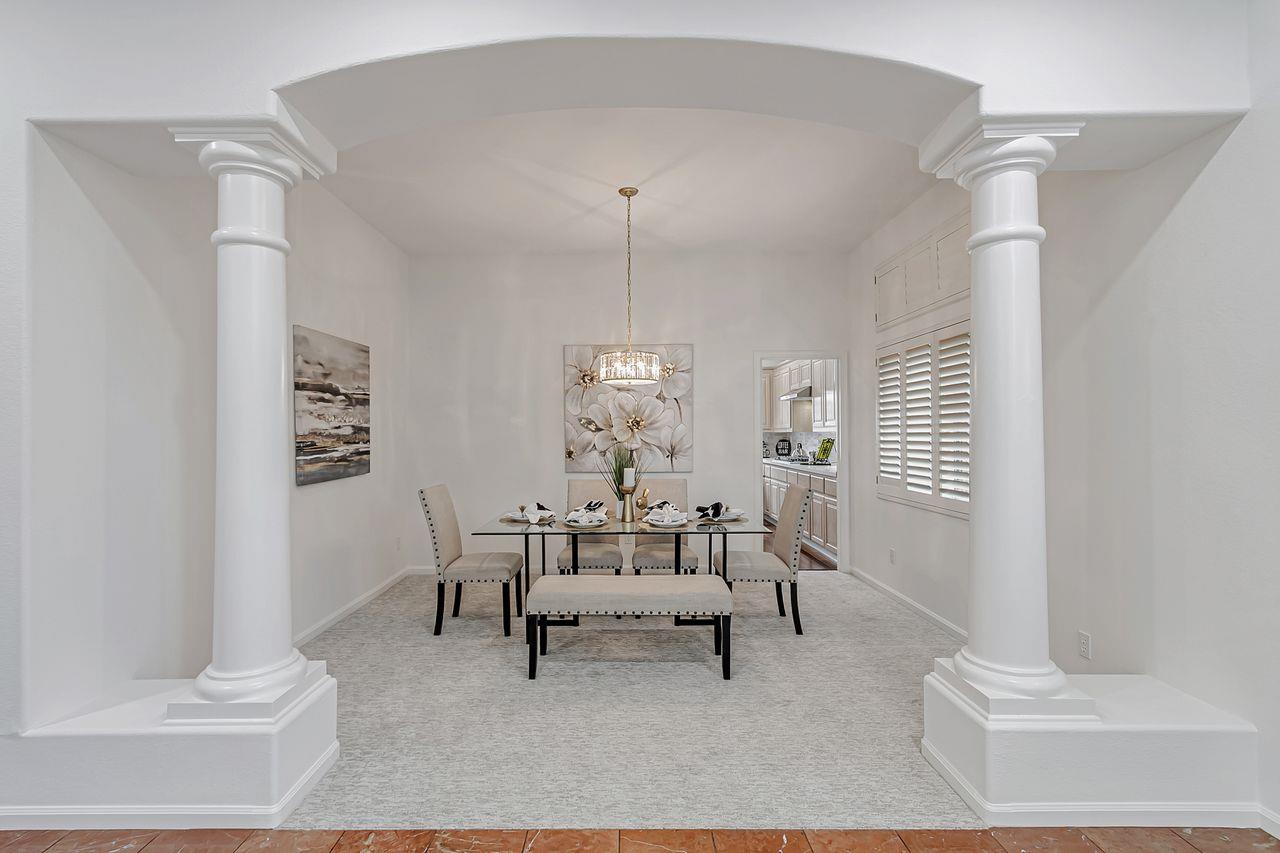 2122 Vizcaya Way