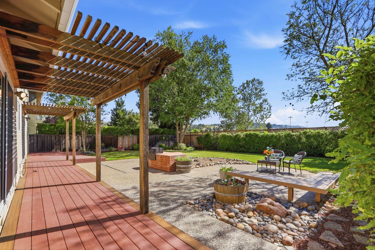 1006 Shadow Brook Drive