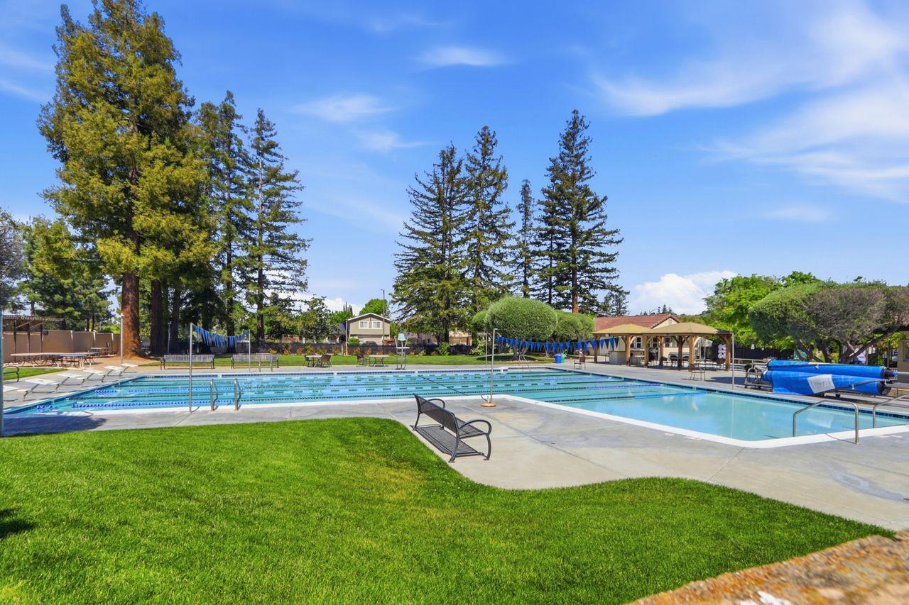 1006 Shadow Brook Drive