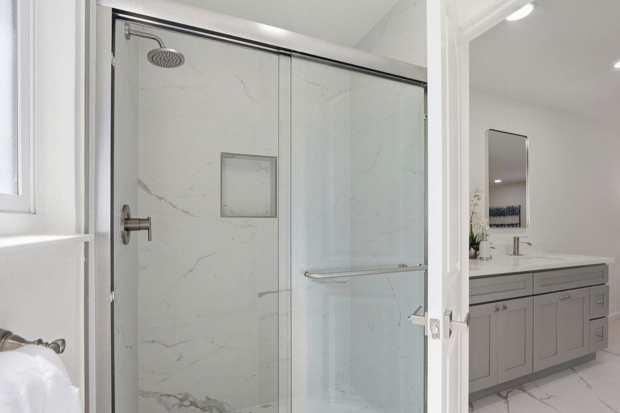 1006 Shadow Brook Drive