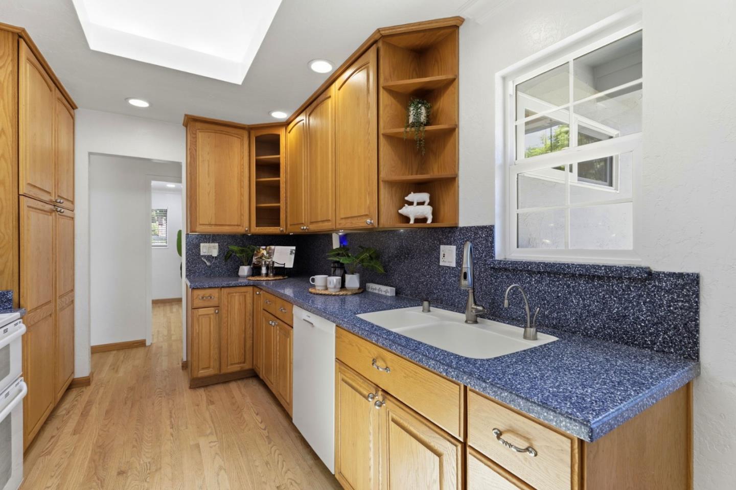 5897 Erskine CT