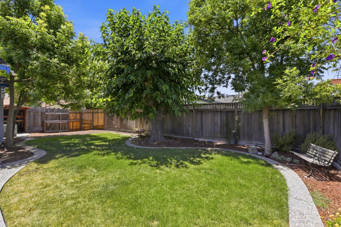 5897 Erskine CT