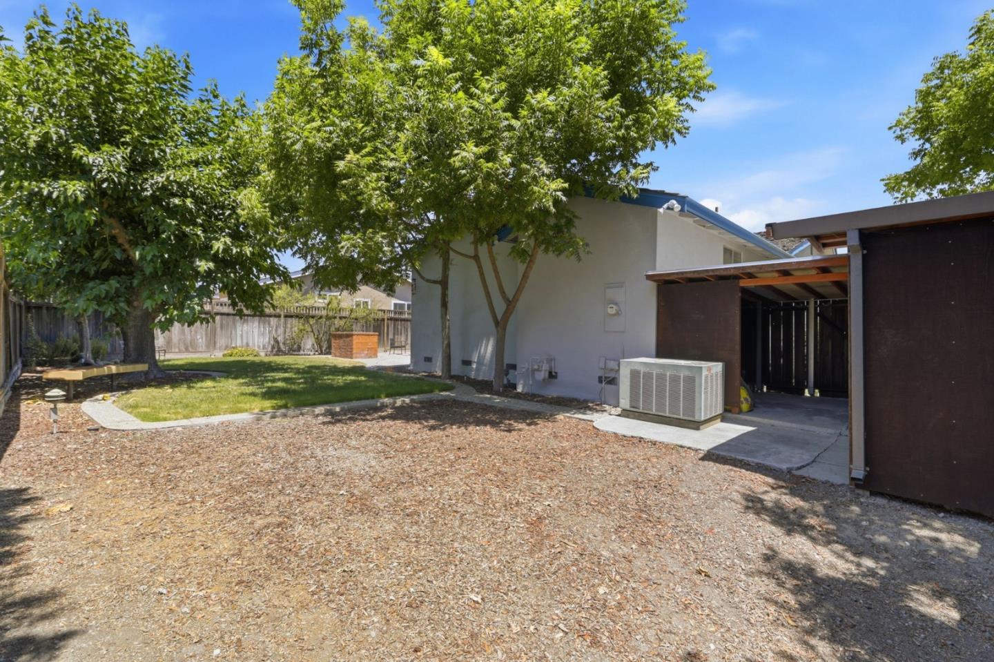 5897 Erskine CT