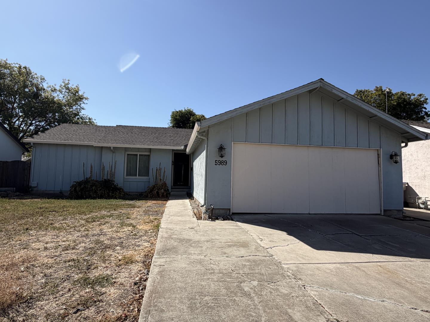 5989 Jacques DR
