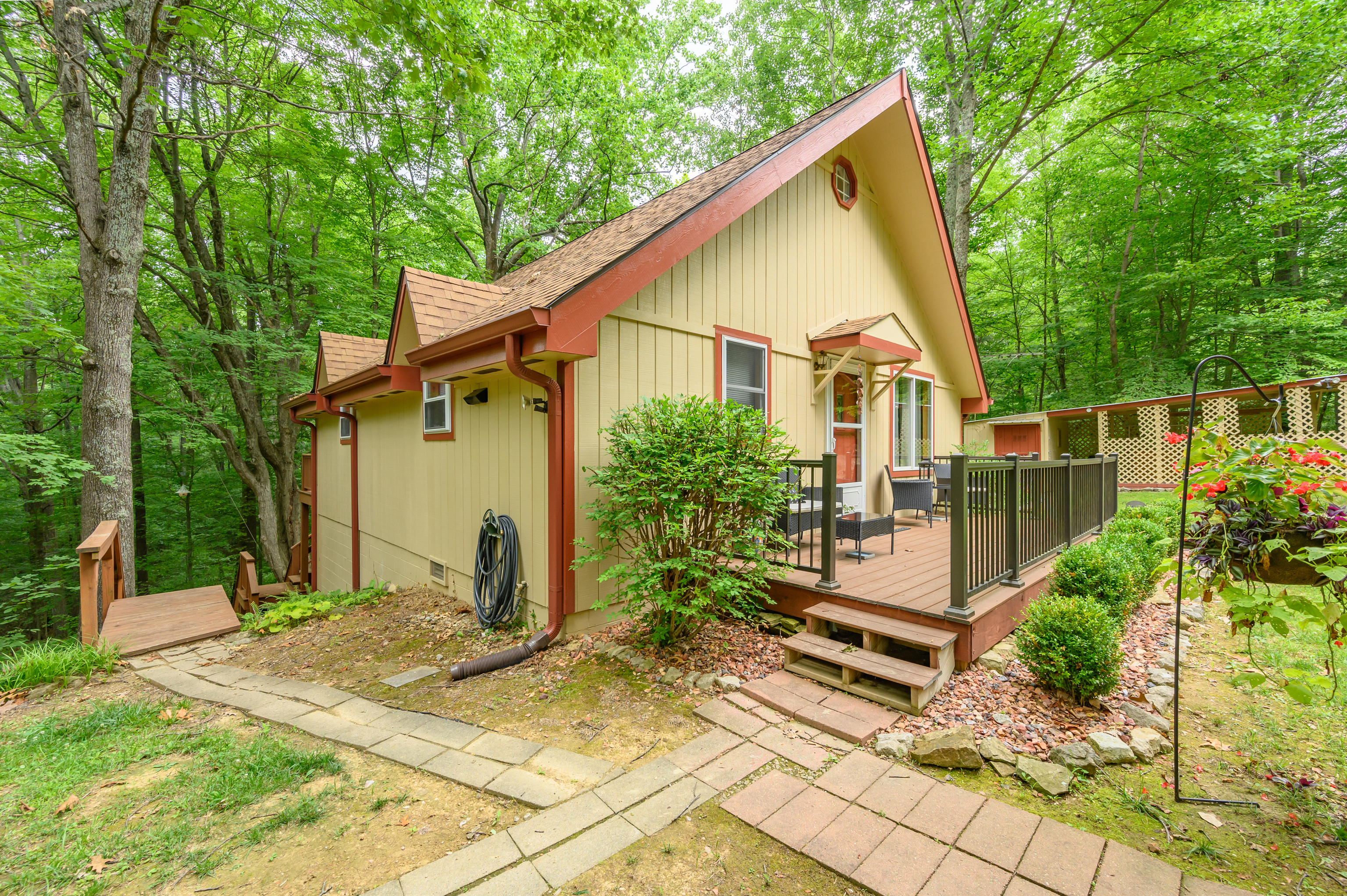 4000 Clay Lick Road