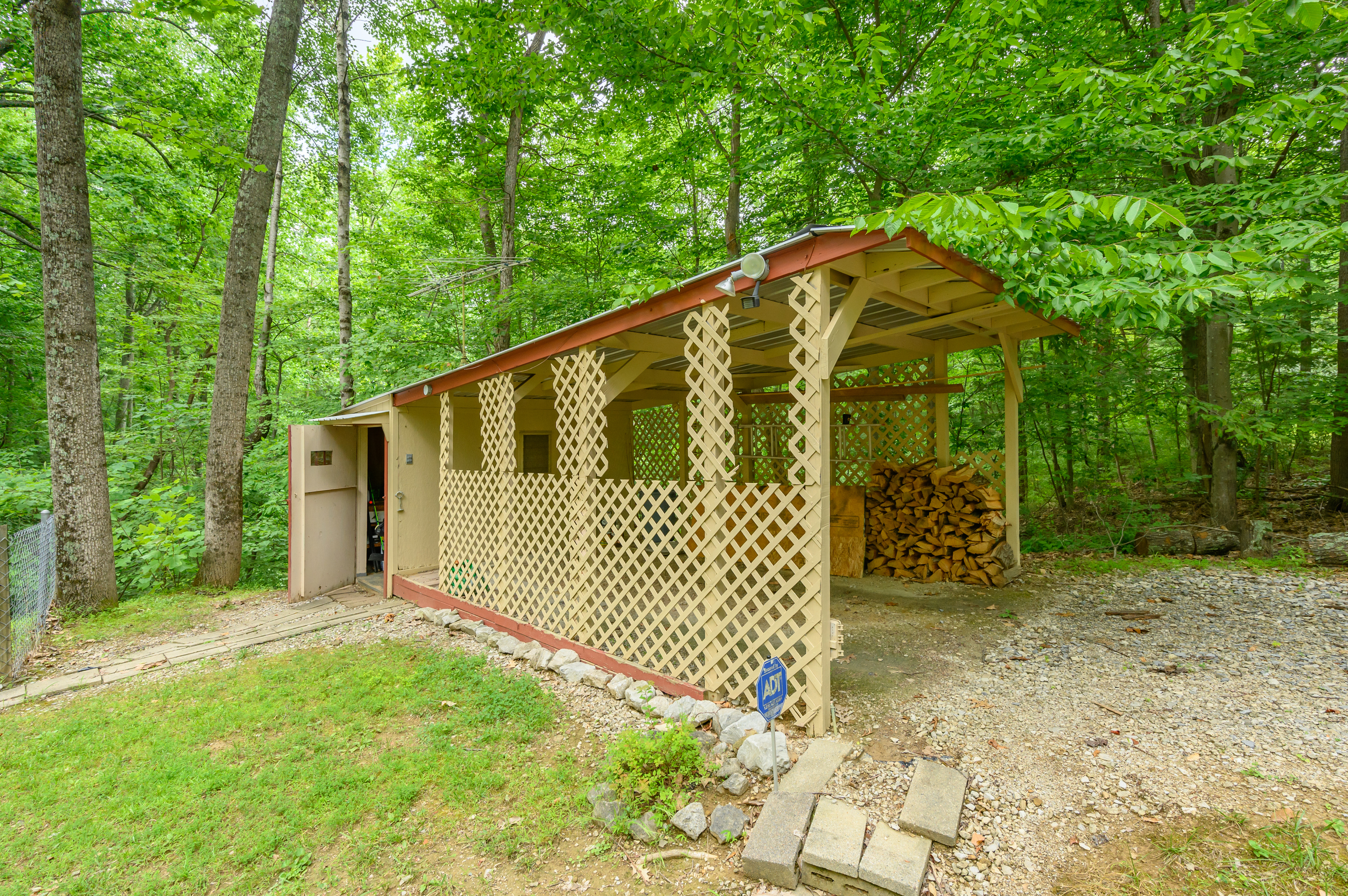 4000 Clay Lick Road