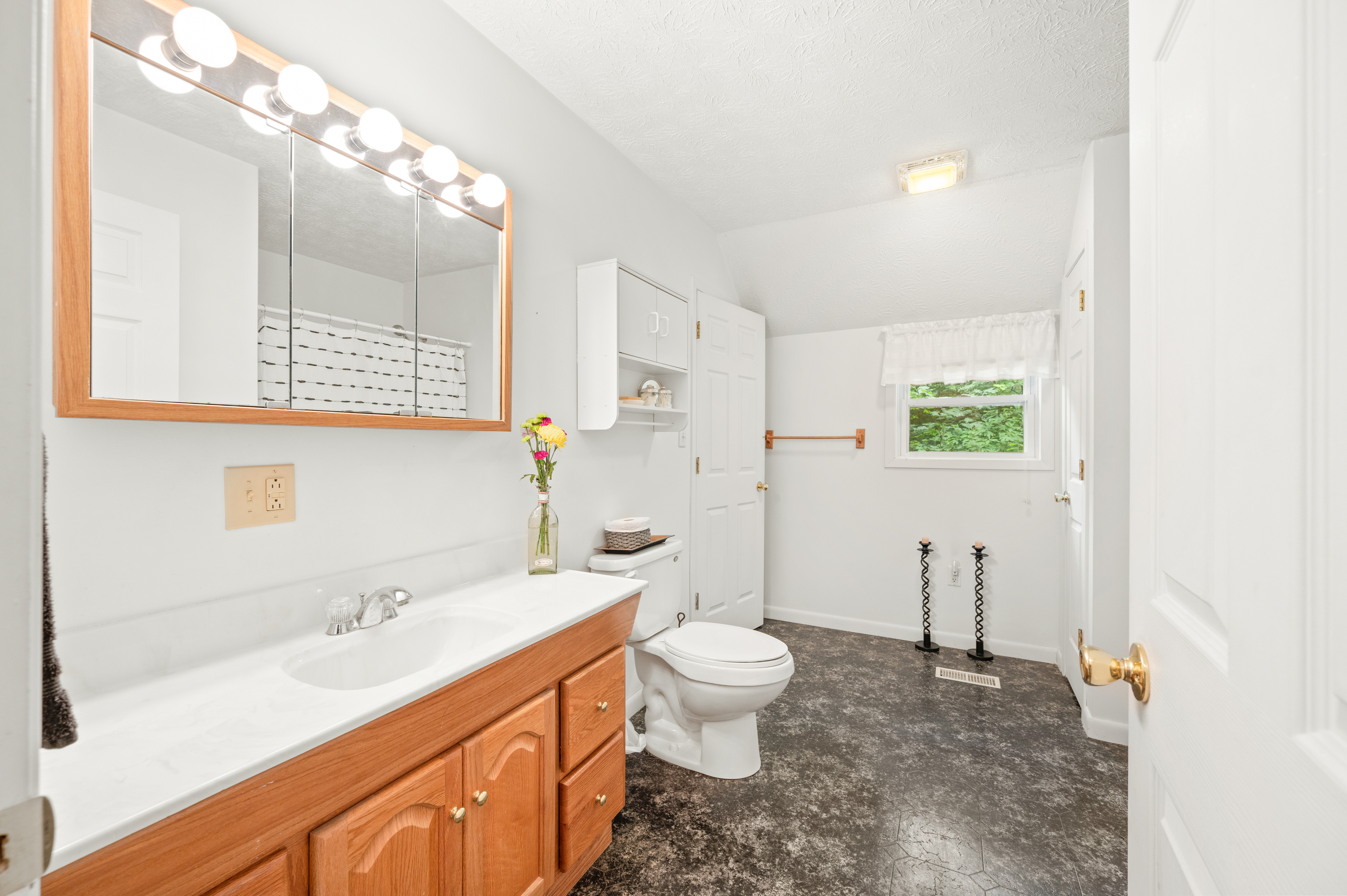 4000 Clay Lick Road