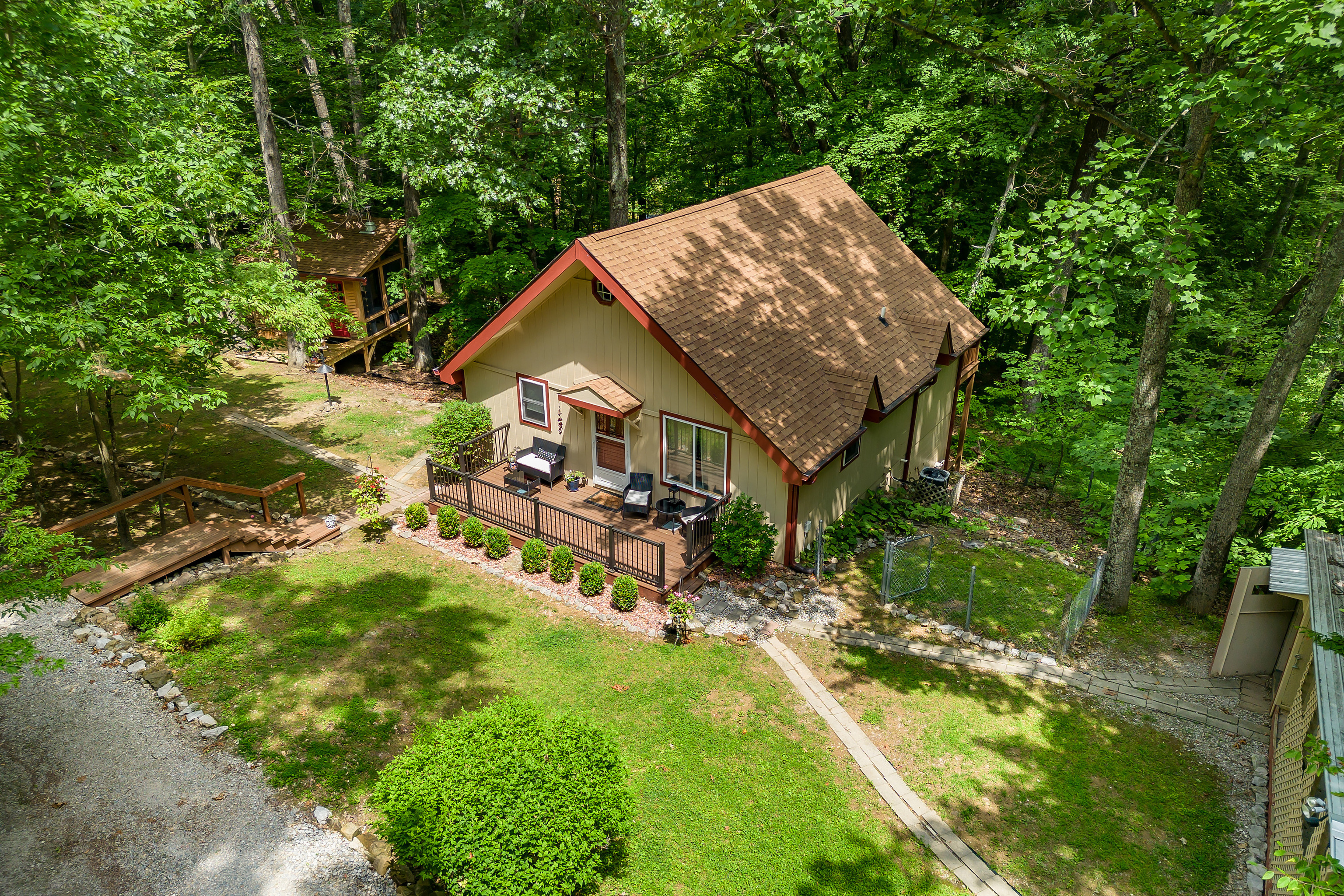 4000 Clay Lick Road