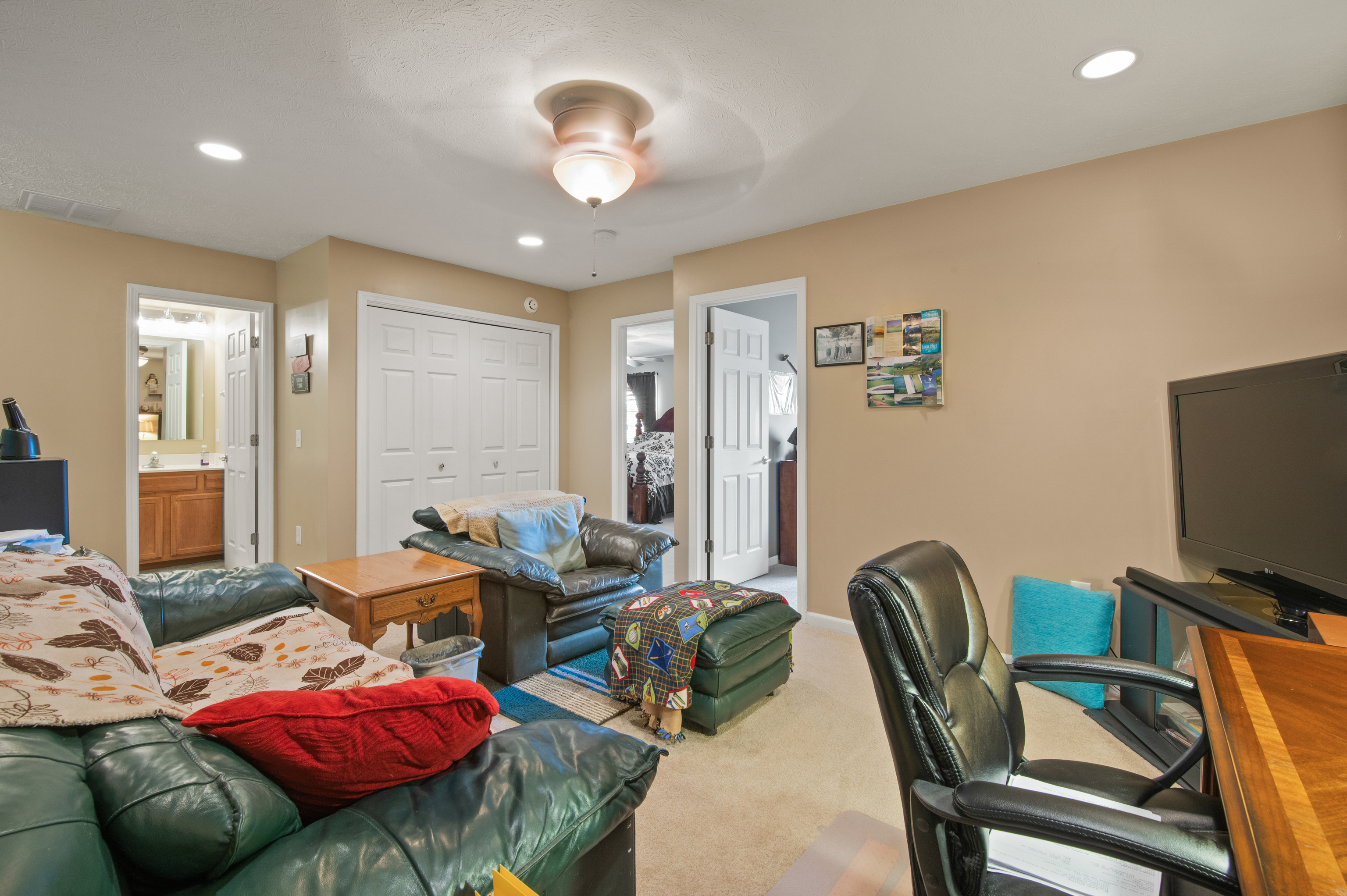8156 Shores Edge Way