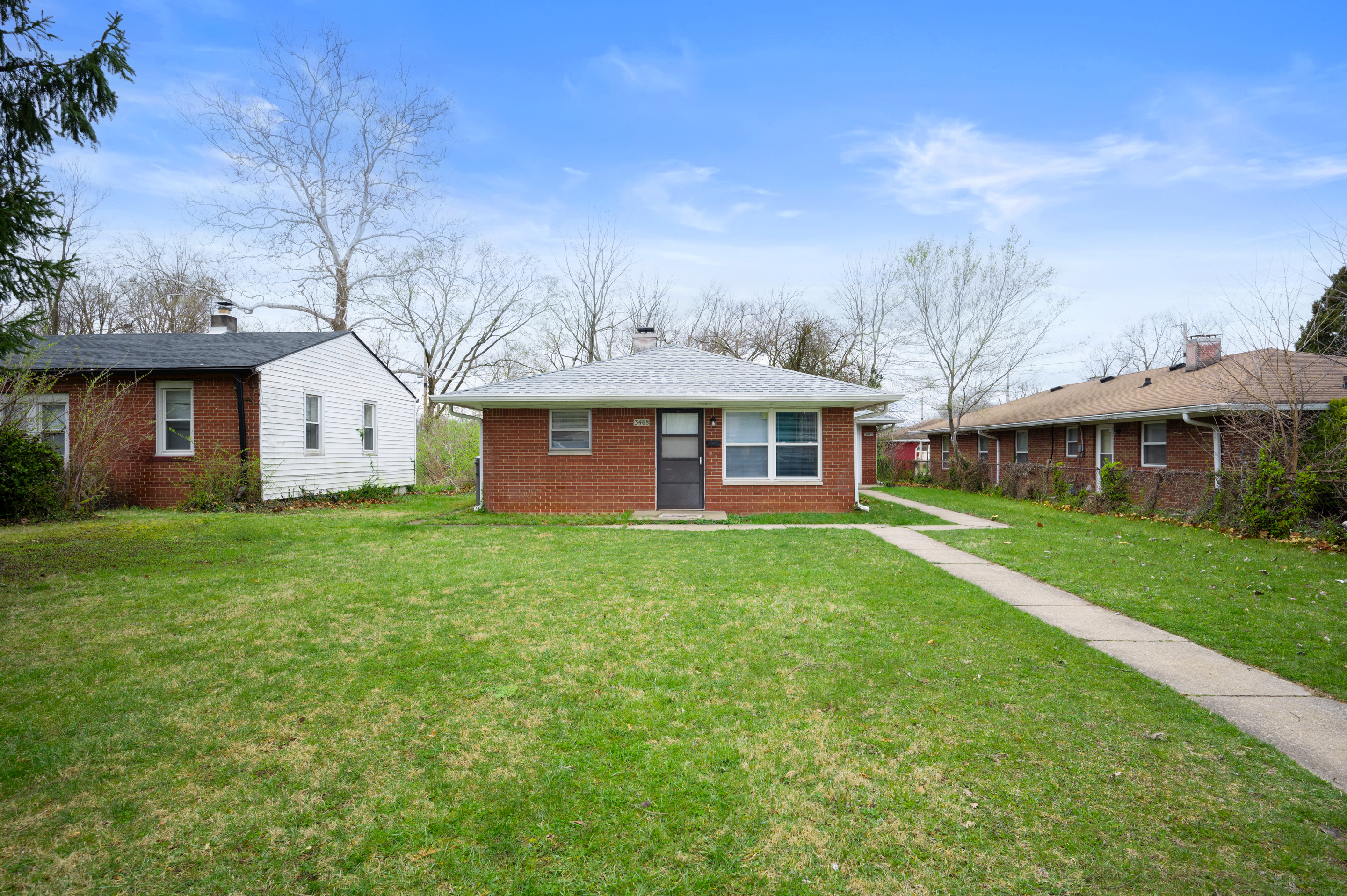 3468 N Dearborn Street