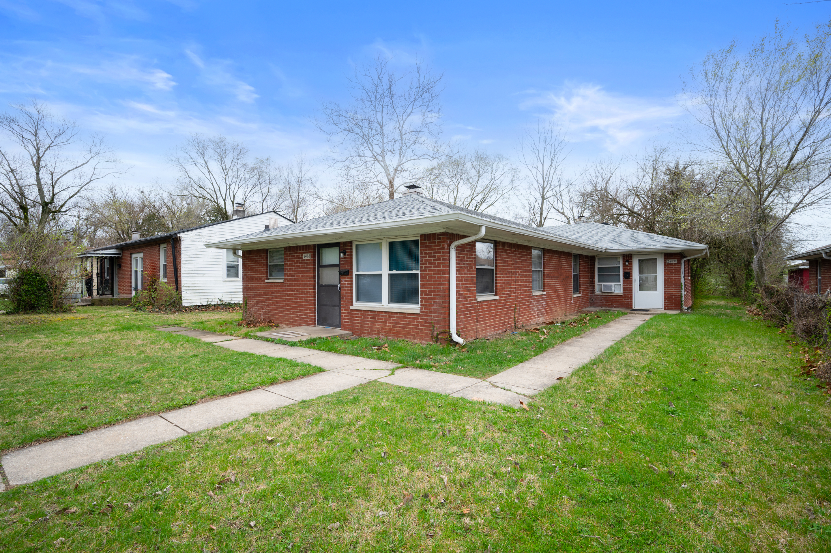 3468 N Dearborn Street