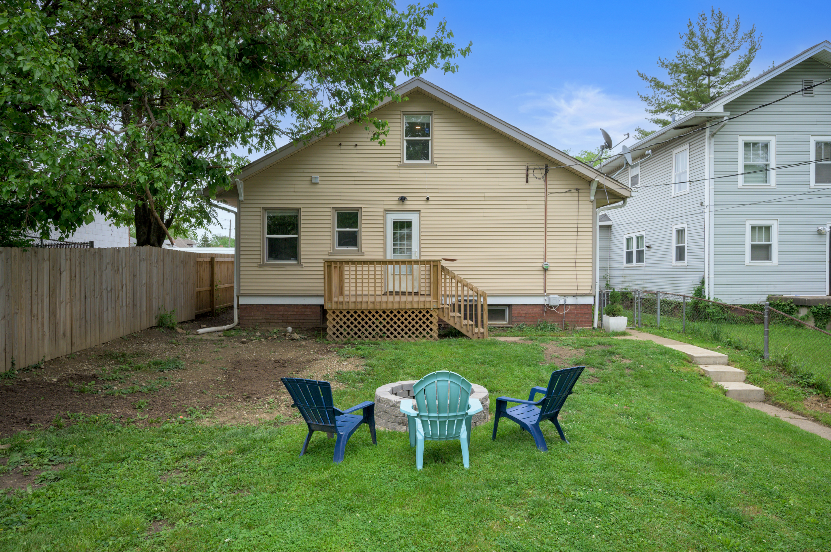 438 N Emerson Avenue